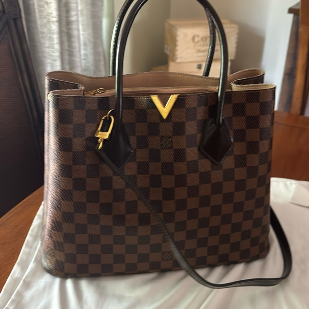Louis Vuitton Damier Ebene Kensington Tote
